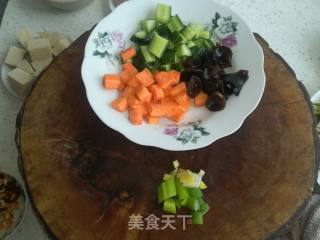 酱爆鸡丁的做法步骤：2