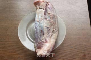 五香牛肉的做法步骤：1