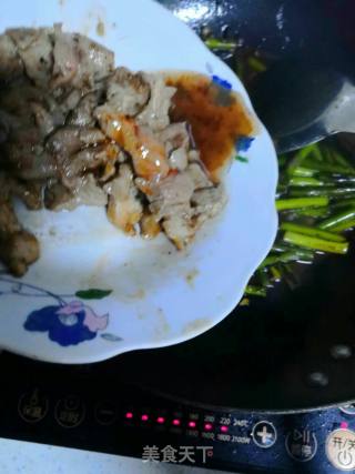 蒜苔炒肉丝的做法步骤：21