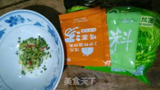巧煮方便面的做法步骤：2