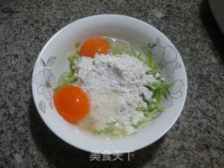 青萝卜鸭蛋饼的做法步骤：2