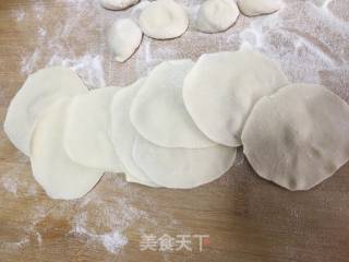 烫面元宝鲜虾饺的做法步骤：7