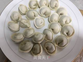 烫面元宝鲜虾饺的做法步骤：15