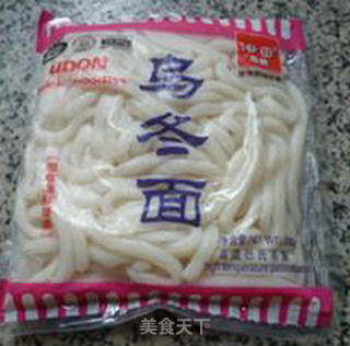 青菜鲜虾乌冬面的做法步骤：1