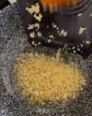 蒜蓉粉丝扇贝的做法步骤：5