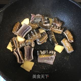 干煸黄鳝的做法步骤：6
