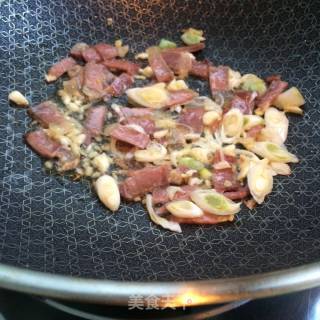 蒜苔炒火腿的做法步骤：5