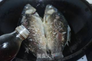 红烧鲫鱼的做法步骤：3