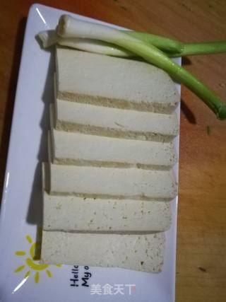 香煎豆腐的做法步骤：1