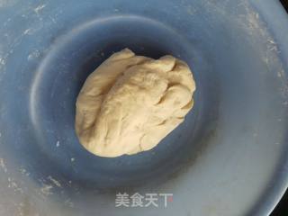 小番茄玉米虾仁披萨的做法步骤：1