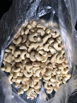 炸腰果的做法步骤：1