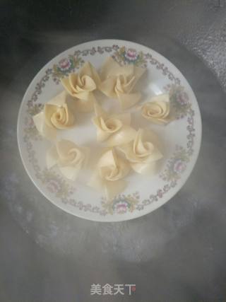 饺子皮花的做法步骤：9