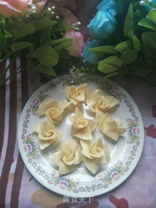饺子皮花的做法步骤：10
