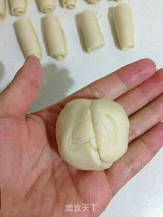 蛋黄酥的做法步骤：9