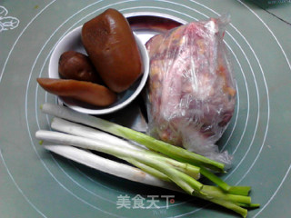 酸萝卜老鸭汤的做法步骤：1