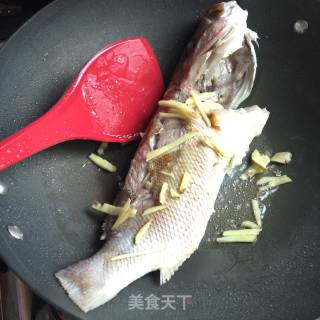 红烧海鱼的做法步骤：4