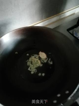 黄瓜片炒肉的做法步骤：3