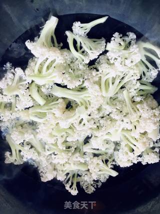 素炒有机菜花的做法步骤：1