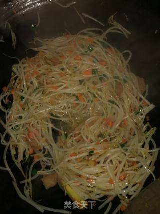 *团圆饭*炒豆芽的做法步骤：9