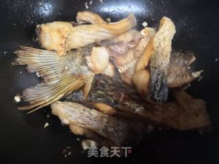 家常菜—糖醋草鱼的做法步骤：2