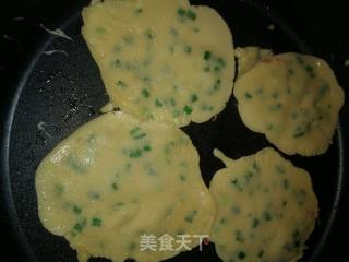 酸奶鸡蛋饼的做法步骤：11