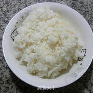 泡菜瘦肉丝炒饭的做法步骤：1