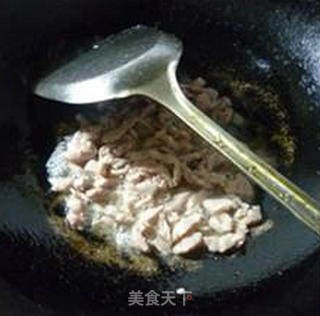 泡菜瘦肉丝炒饭的做法步骤：7