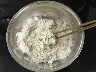 青瓜酱荷叶饼的做法步骤：1