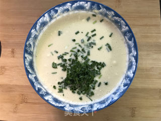 葱香鸡蛋煎饼的做法步骤：4