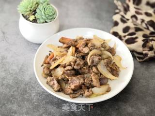 孜然洋葱炒牛肉的做法步骤：9