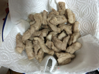 糖醋里脊的做法步骤：6