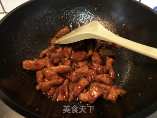 糖醋里脊的做法步骤：10