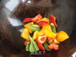 彩椒小炒的做法步骤：5