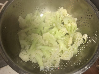 西红柿炒花菜的做法步骤：3