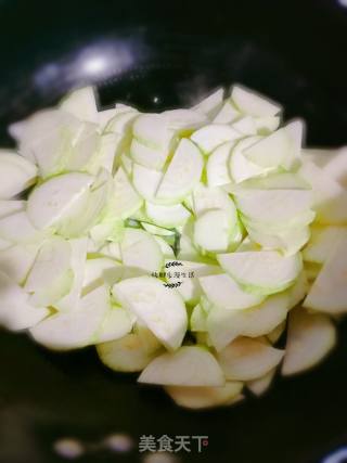 素炒角瓜片的做法步骤：3