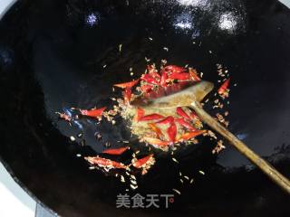 回锅麻辣孜然猪蹄的做法步骤：5