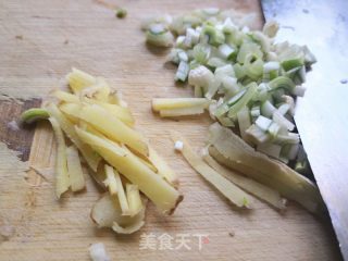 家乡美食之红烧鲅鱼的做法步骤：4