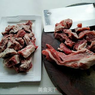 红烧牛腩的做法步骤：3