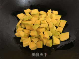 清炒南瓜的做法步骤：3