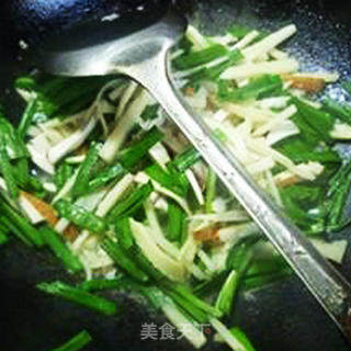香干韭菜炒冬笋的做法步骤：11