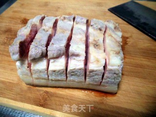 脆皮烧肉的做法步骤：4