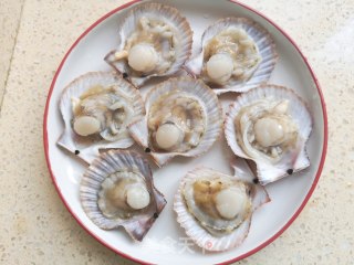 蒜蓉粉丝蒸扇贝的做法步骤：5