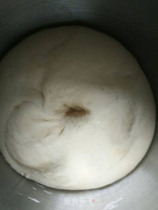 枣花馒头的做法步骤：2