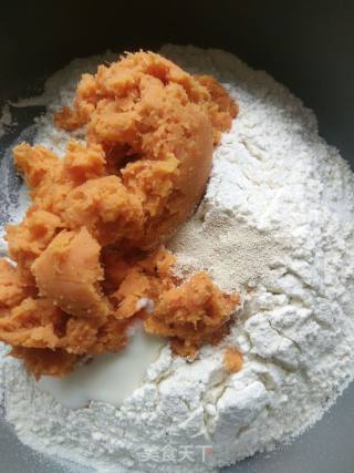 红薯芝麻糖包子的做法步骤：3