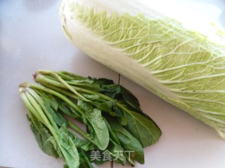 菠菜梗炒白菜条的做法步骤：1
