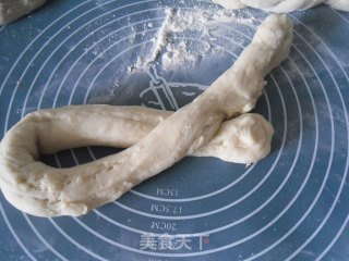 单根编花面包的做法步骤：7