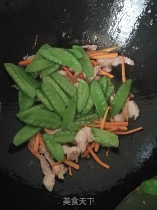 荷兰豆炒鸡蛋的做法步骤：5