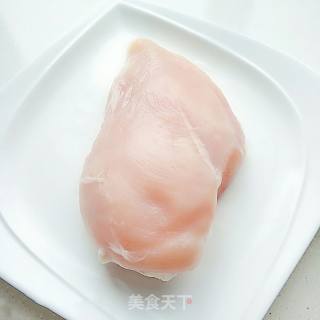 爆炒鸡胸肉的做法步骤：1