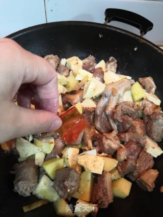 冬笋焖鸭肉的做法步骤：5