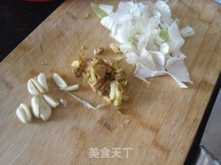 剁椒烧鱼鳍的做法步骤：3